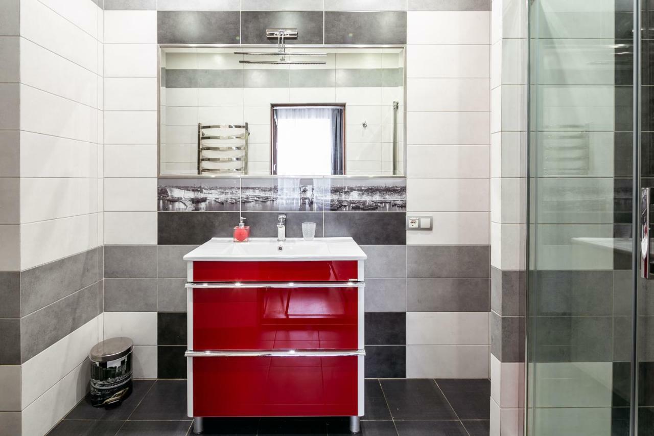 Bv Apartments Exquisite Лвив Екстериор снимка