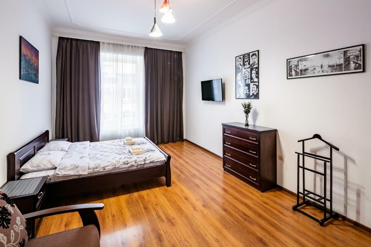 Bv Apartments Exquisite Лвив Екстериор снимка