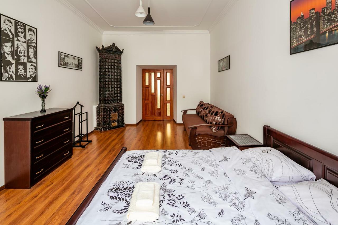 Bv Apartments Exquisite Лвив Екстериор снимка