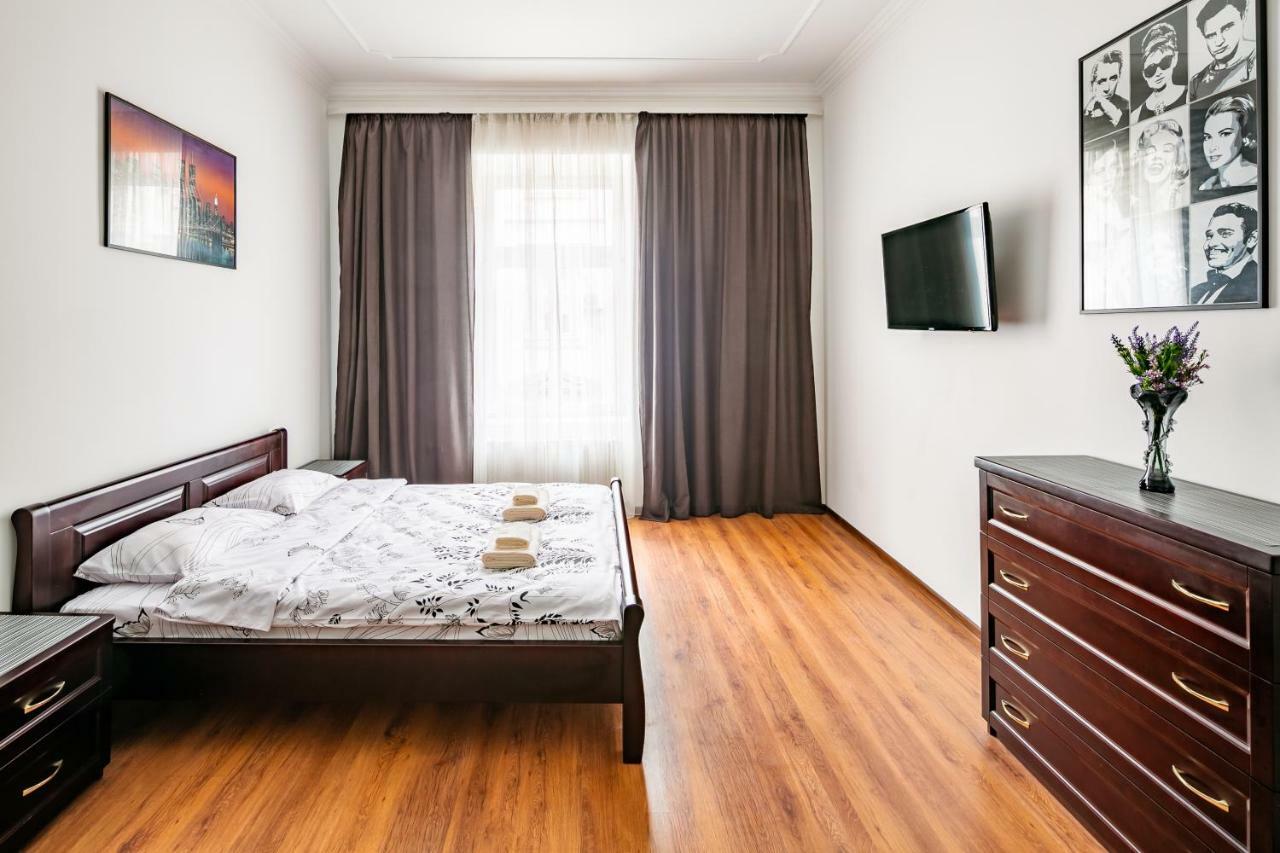 Bv Apartments Exquisite Лвив Екстериор снимка
