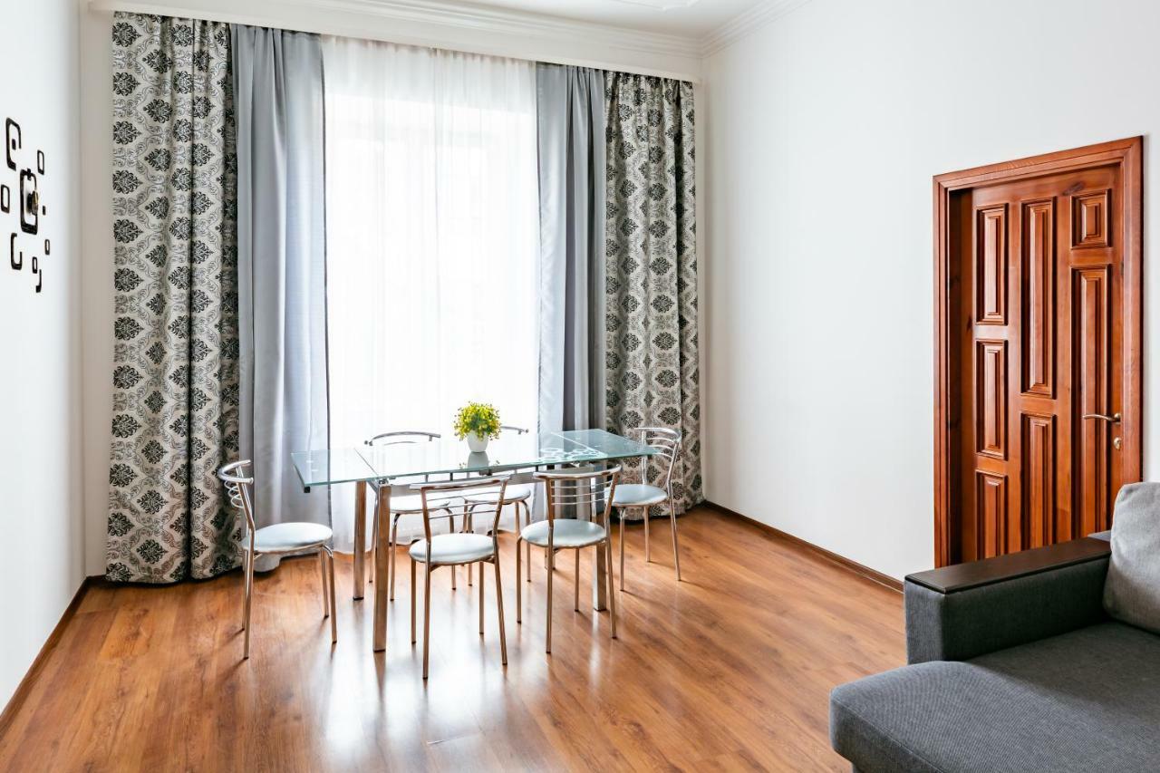 Bv Apartments Exquisite Лвив Екстериор снимка