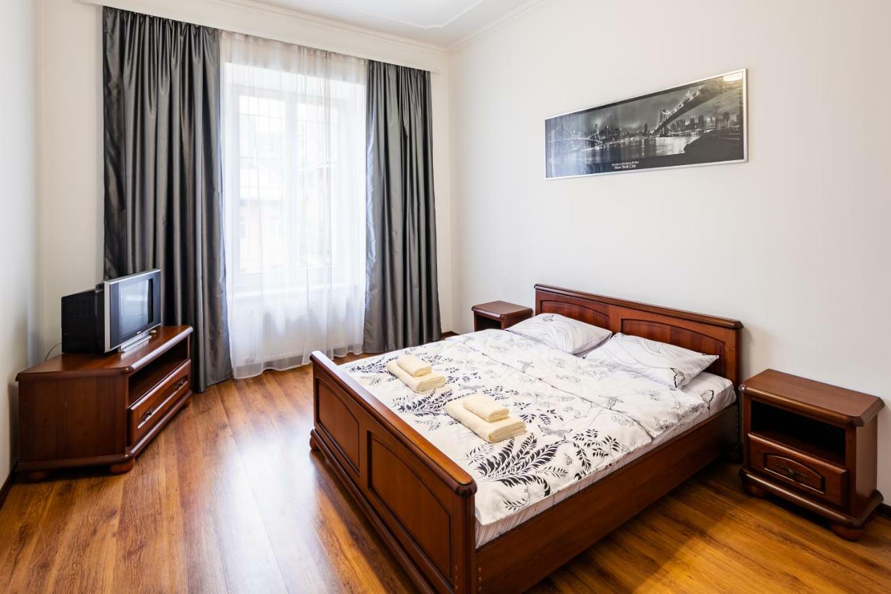 Bv Apartments Exquisite Лвив Екстериор снимка